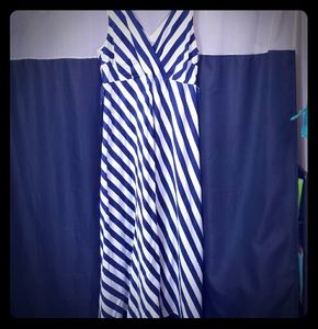 Jessica Simpsom Maxi Maternity dress